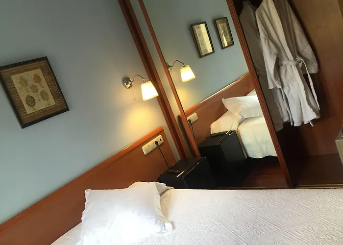 Ab多米尼膳食公寓 招待所 *