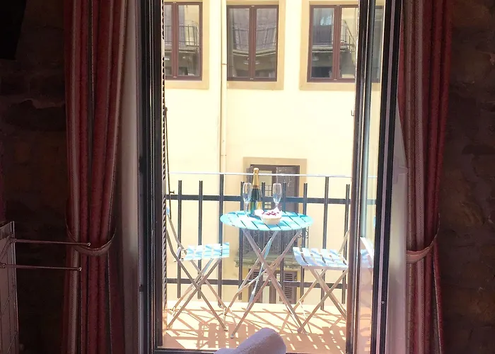 Ab多米尼膳食公寓 * 圣塞瓦斯蒂安