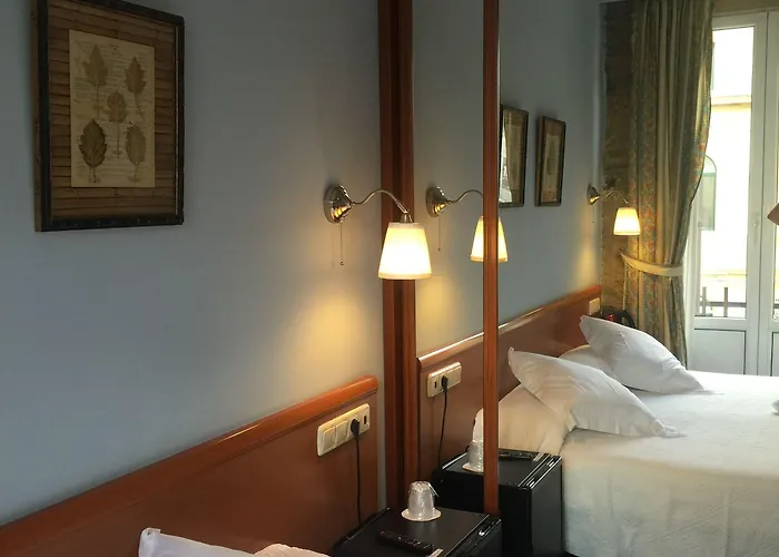 Ab多米尼膳食公寓 *